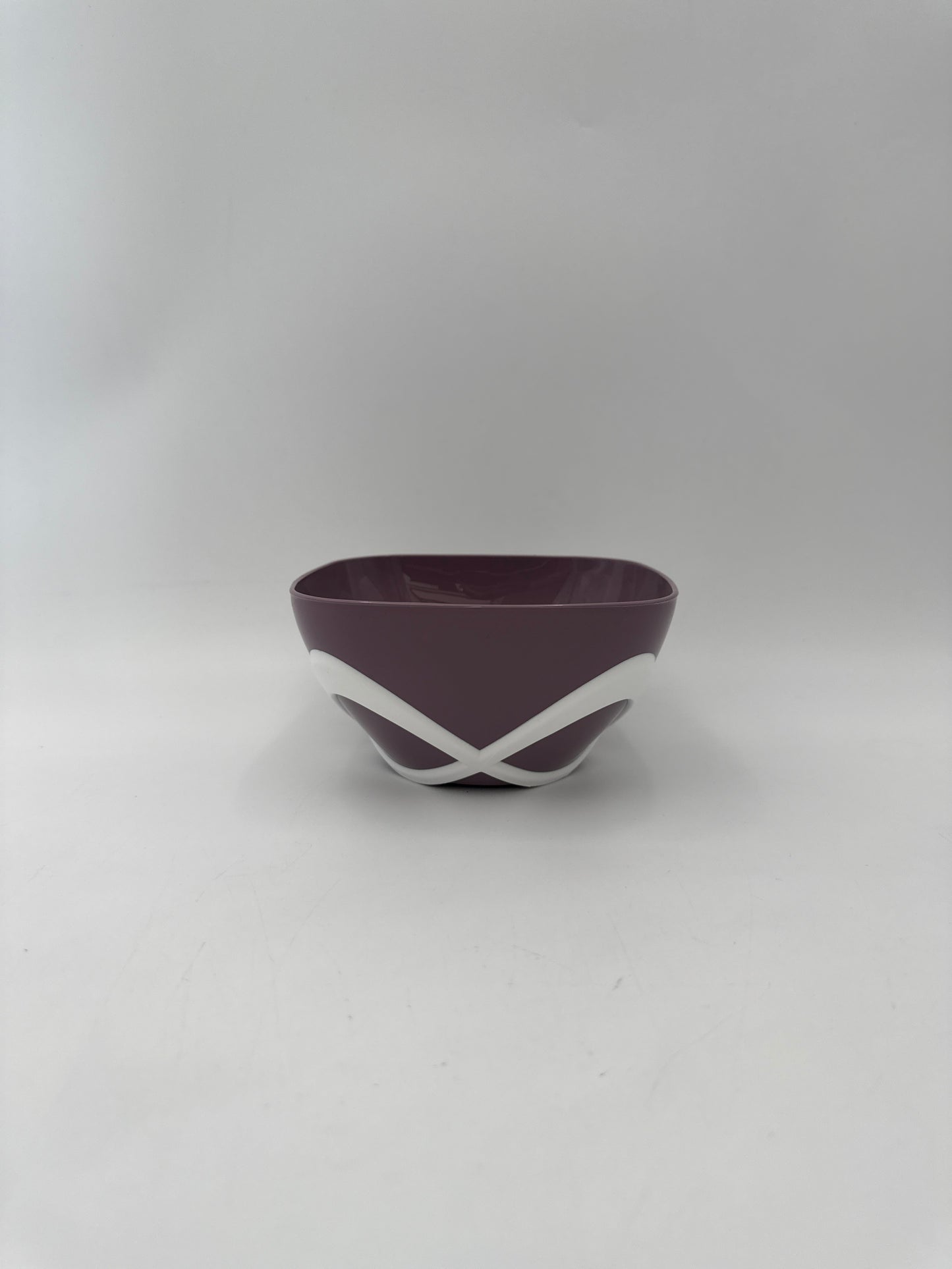 0.75-liter plastic bowl