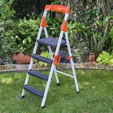 Plastic step ladder 3+1