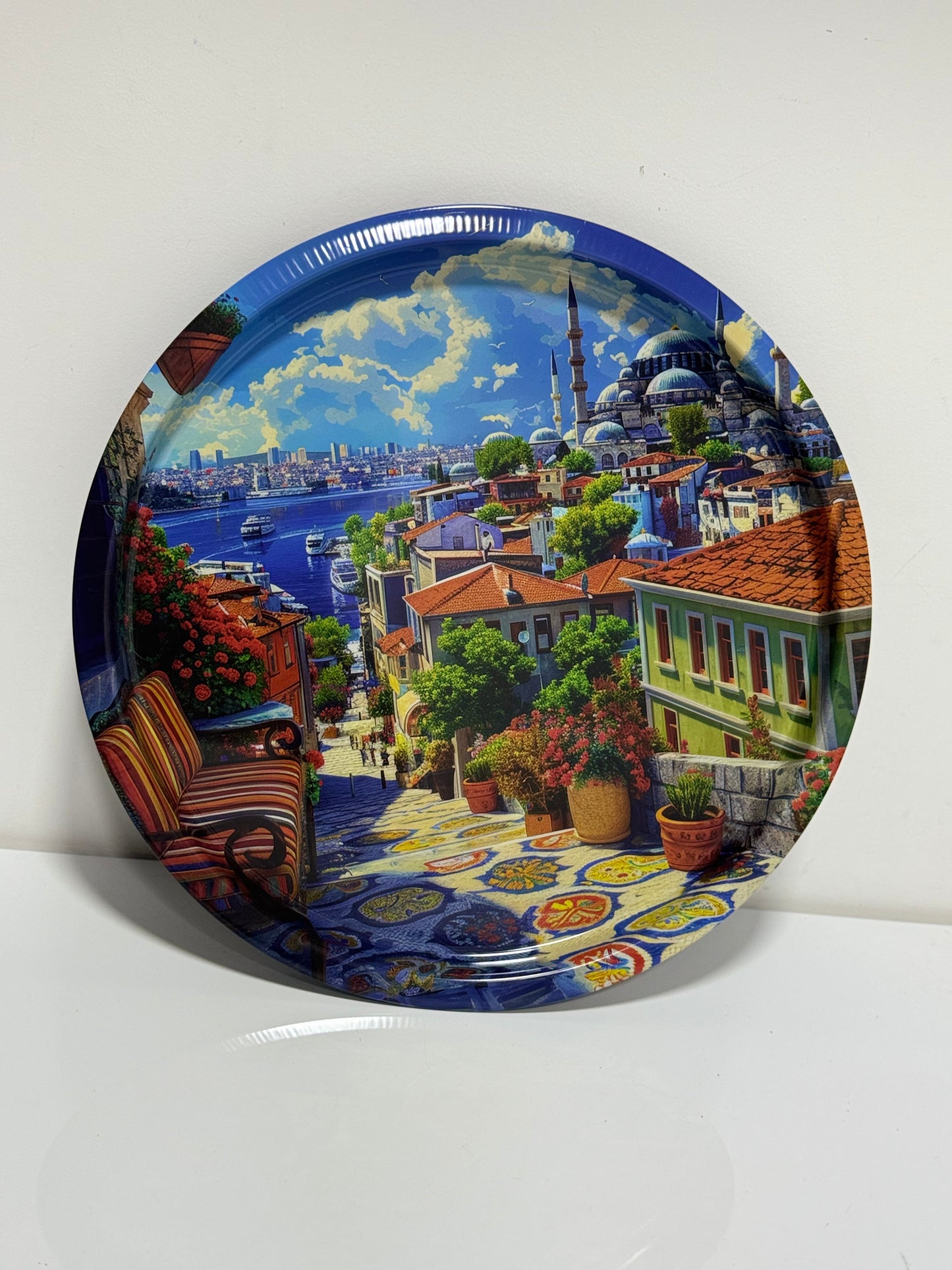 Decorative round tray