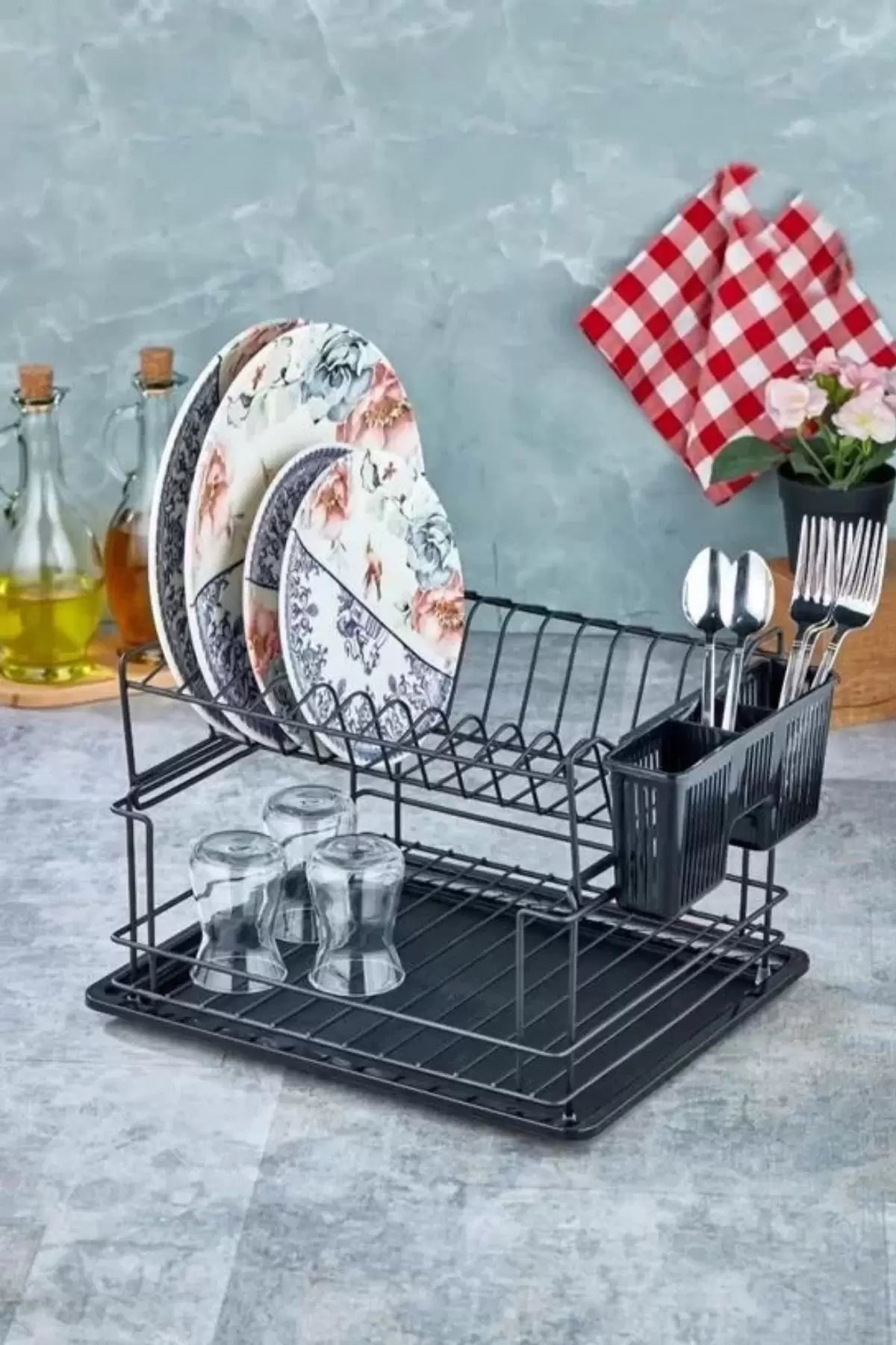 Small black dish rack