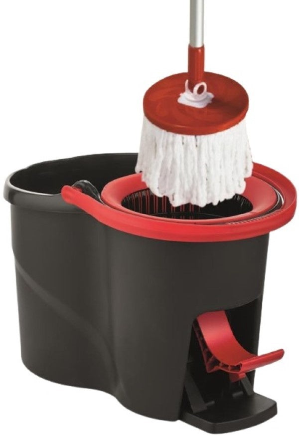 Cleaning set with pedal