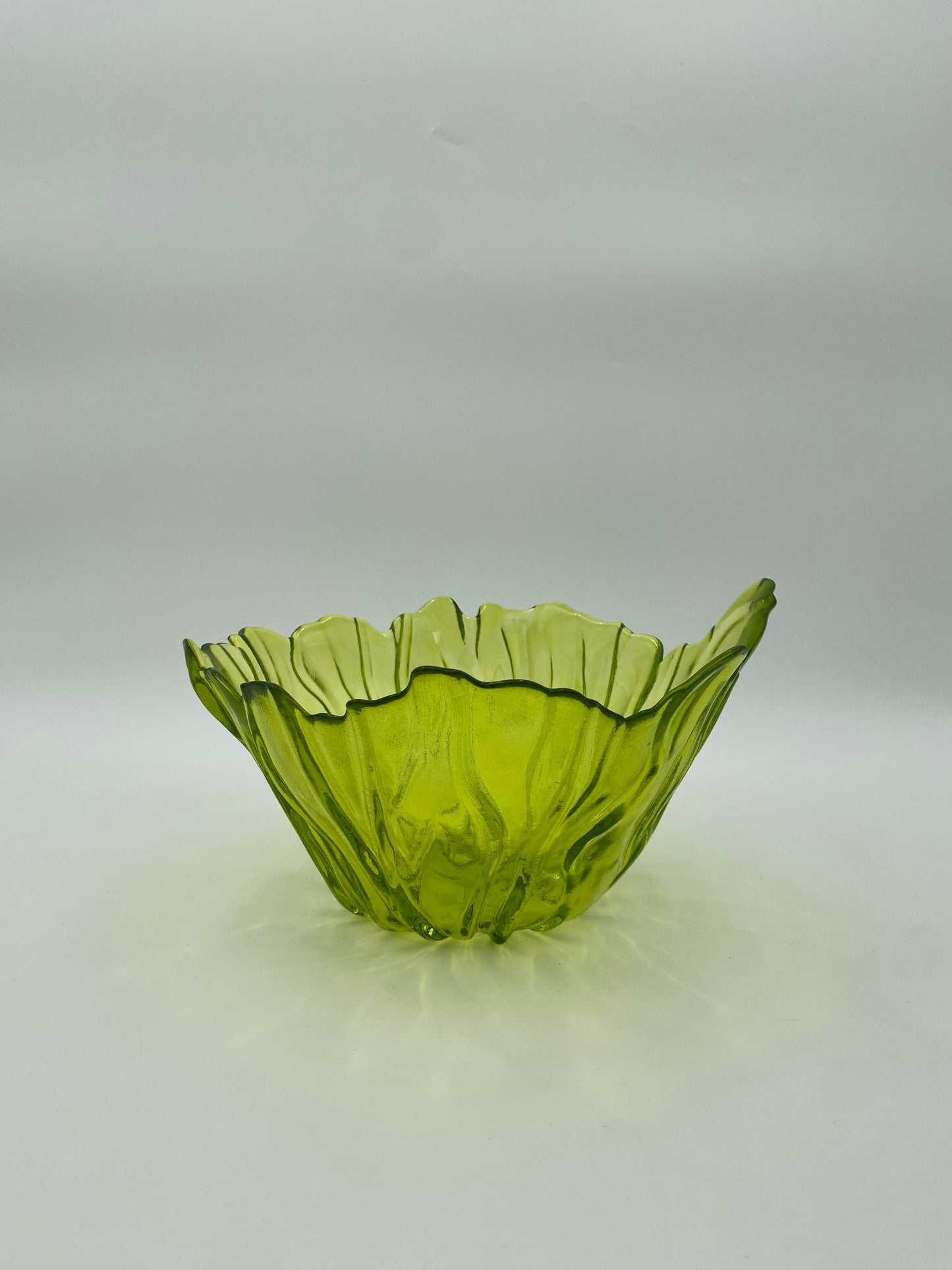 Glass bowl