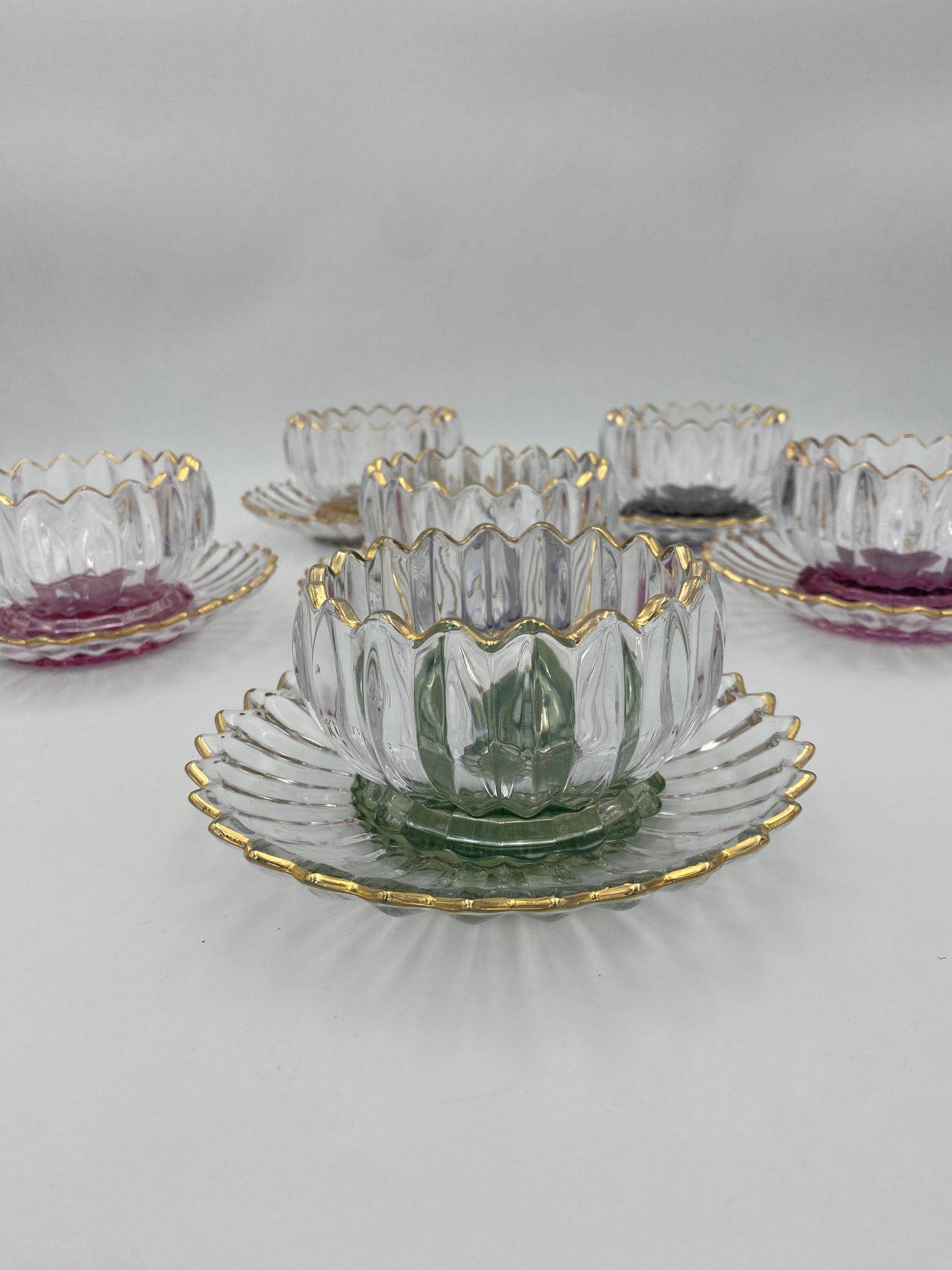 Glass bowl