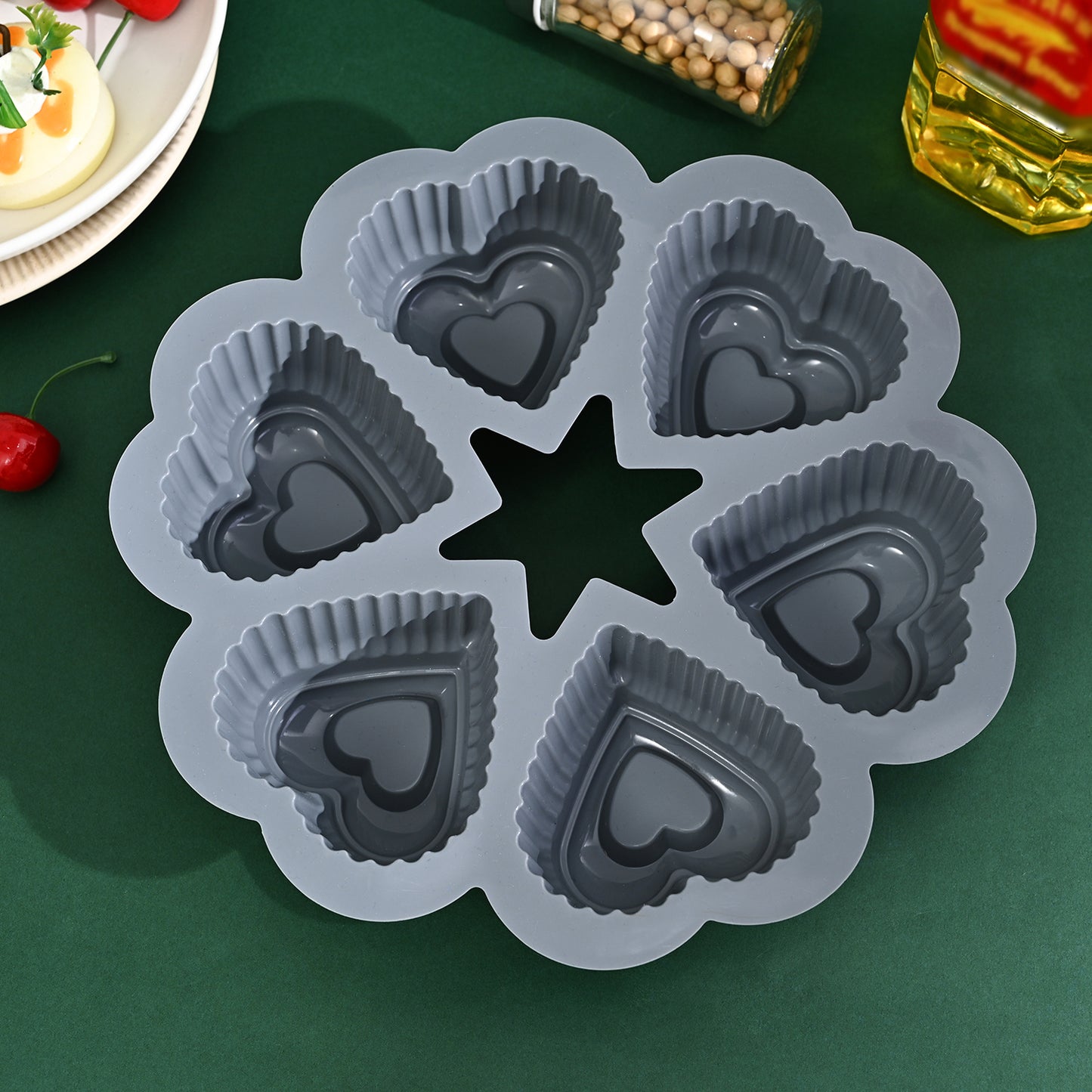 CookStyle , Non-Stick 6 Cavity Silicone Heart Shaped Baking Mold