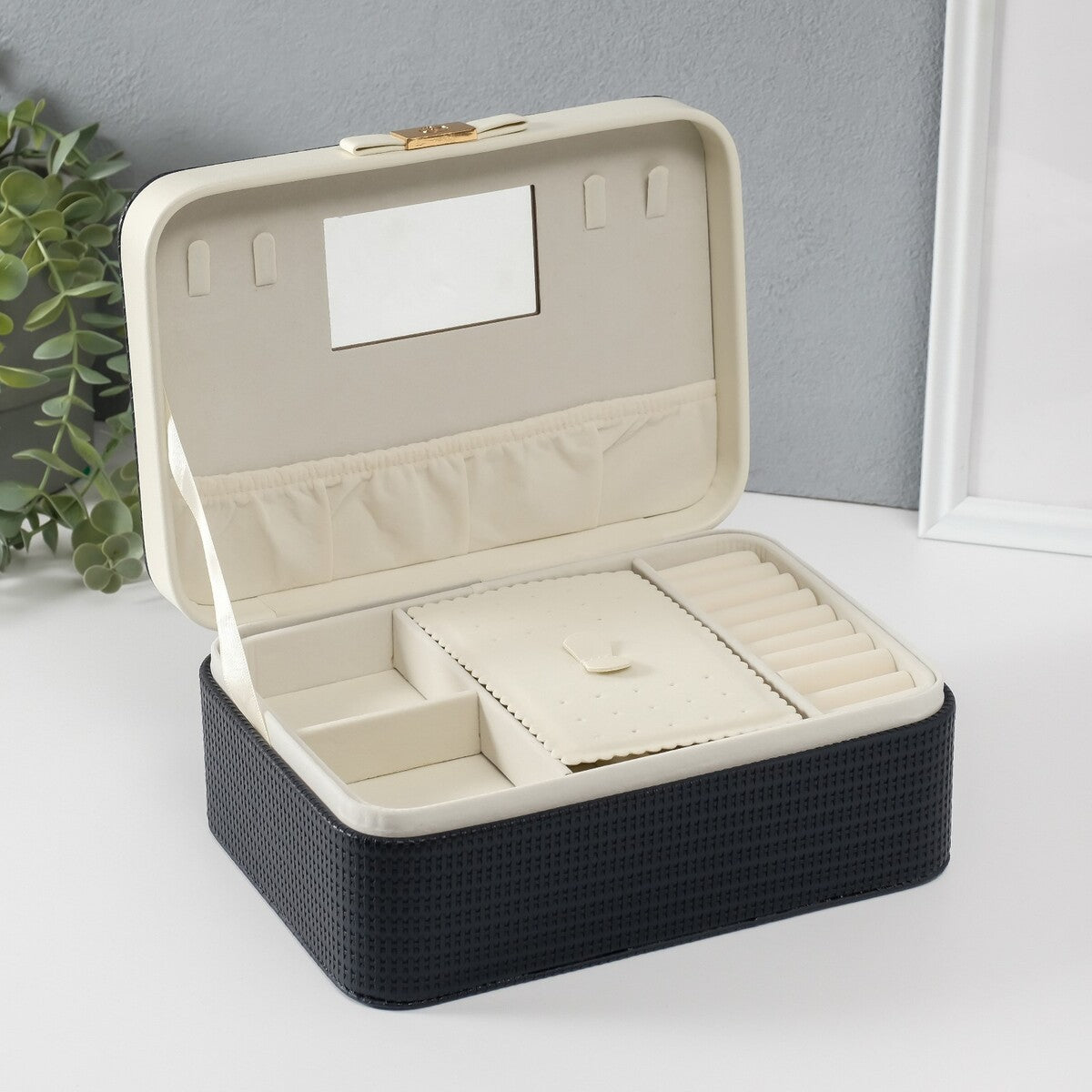 2 Layers Knitted Patterned Jewellery Box