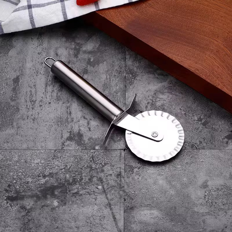 Pizza cutter