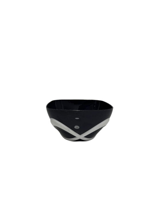 0.75-liter plastic bowl