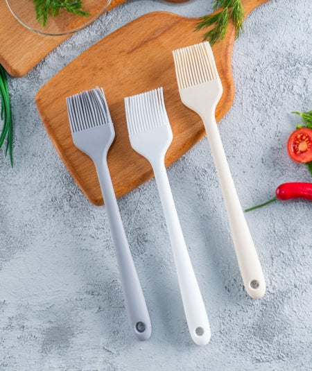 Silicone oil brush