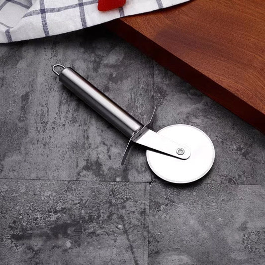 Pizza cutter