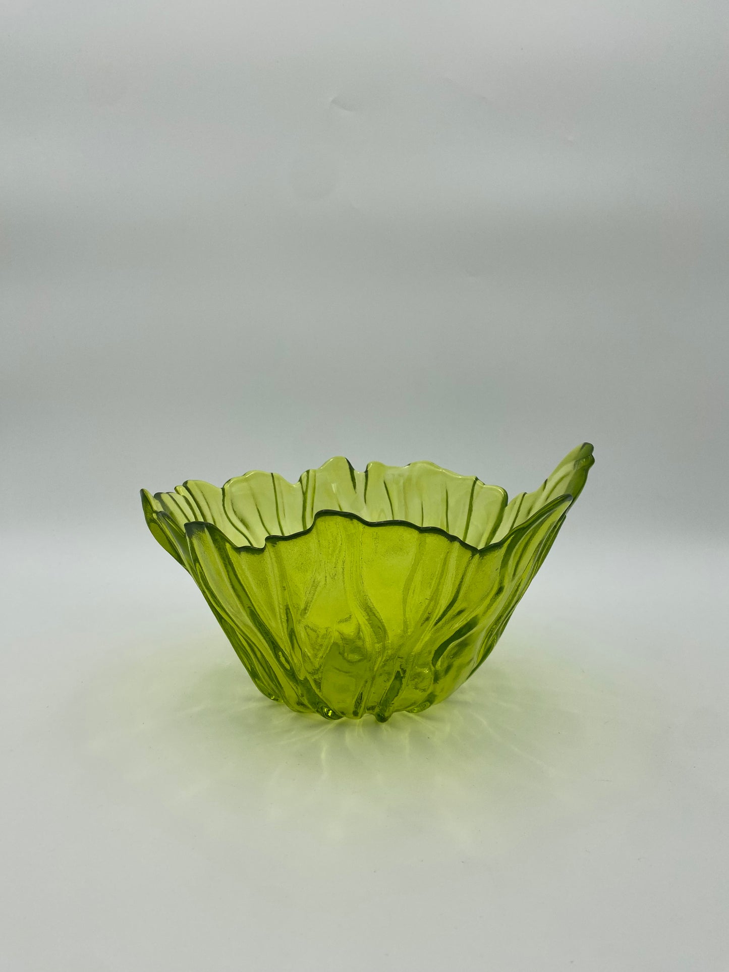 Glass bowl