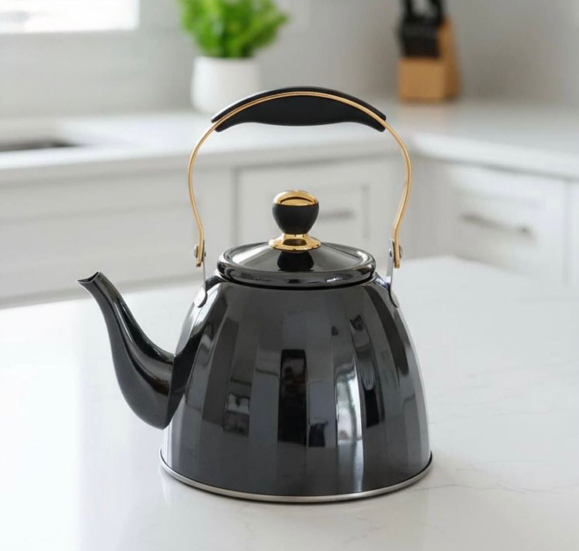 Vacalina, 1.5L Stainless steel Tea Kettle (Black With Gold)