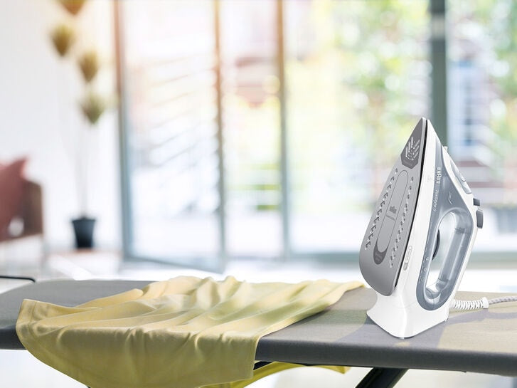 BRAUN, TexStyle 3 Steam iron SI 3054 Grey